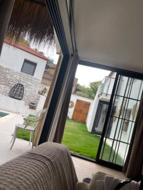 Özel Havuzlu Kiralık Taş Villa